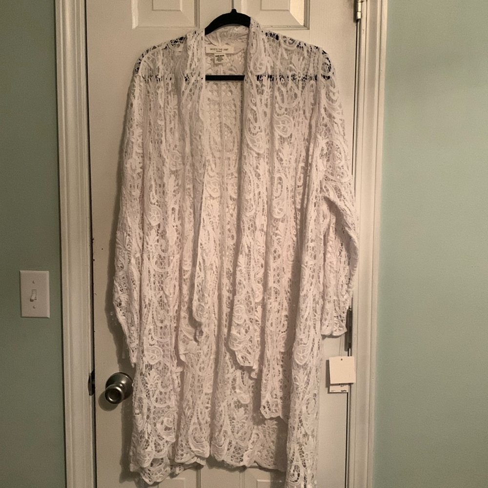 Gorgeous lace cover up/cardigan!